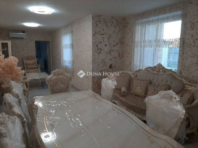 Eladó családi ház, Turán 38 M Ft, 3 szobás