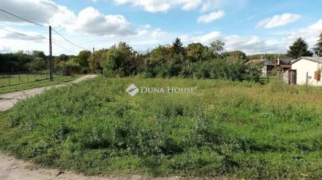 Eladó telek, Szigetújfalun 11.6 M Ft / költözzbe.hu