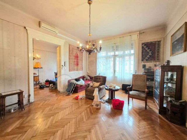 Eladó téglalakás, Budapesten, VII. kerületben, Damjanich utcában