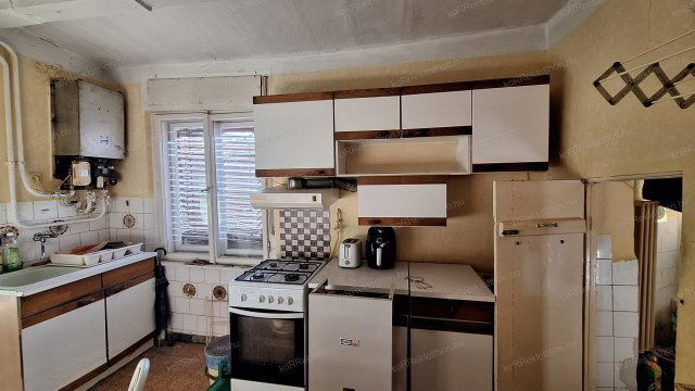 Eladó családi ház, Jászberényben 22.9 M Ft, 2 szobás