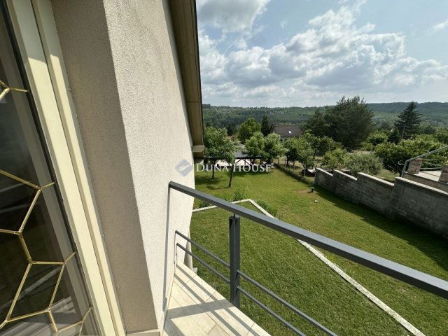 Eladó családi ház, Domonyban 74.9 M Ft, 4 szobás