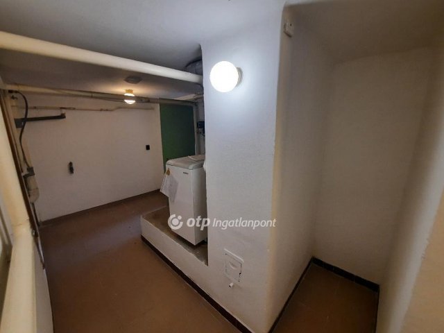 Eladó családi ház, Lajosmizsén 59.49 M Ft, 5+1 szobás