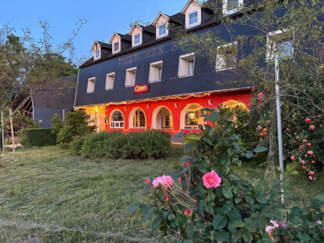 Eladó ipari ingatlan, Mocsán 460 M Ft, 24 szobás