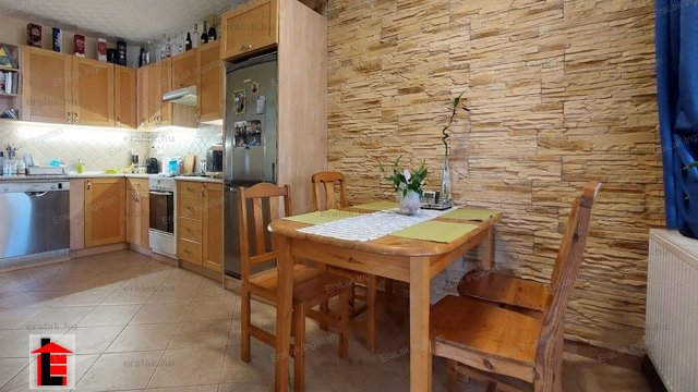 Eladó családi ház, Győrött 99.99 M Ft, 3+1 szobás