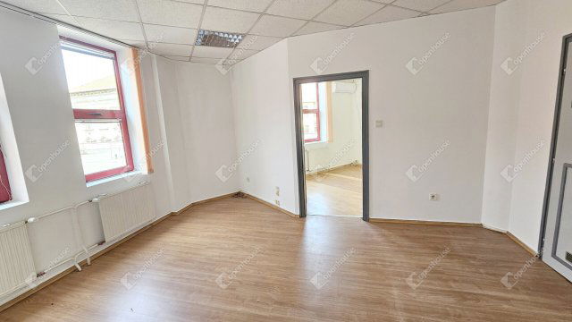 Kiadó iroda, Miskolcon 126 E Ft / hó, 2 szobás