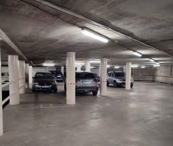 Eladó téglalakás, Pécsett 72 M Ft, 3+1 szobás