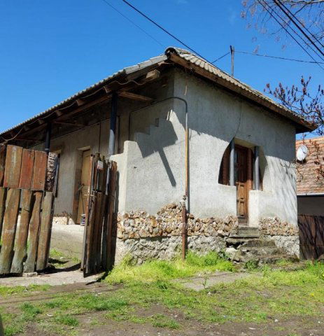 Eladó családi ház, Lőrinciben 25 M Ft, 3+1 szobás