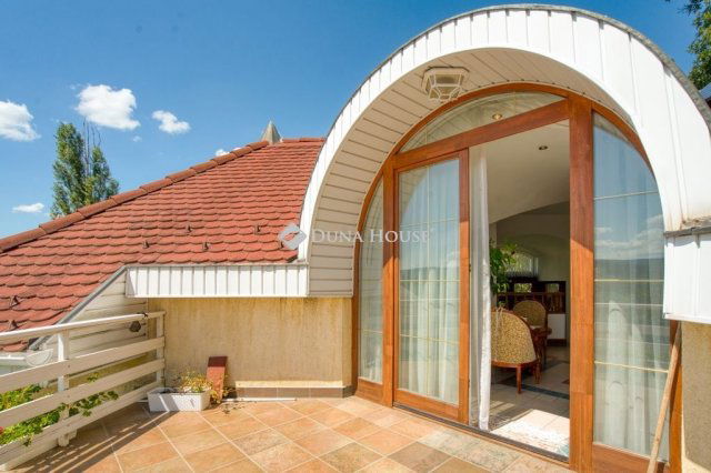 Eladó családi ház, Piliscsabán 265 M Ft, 5 szobás