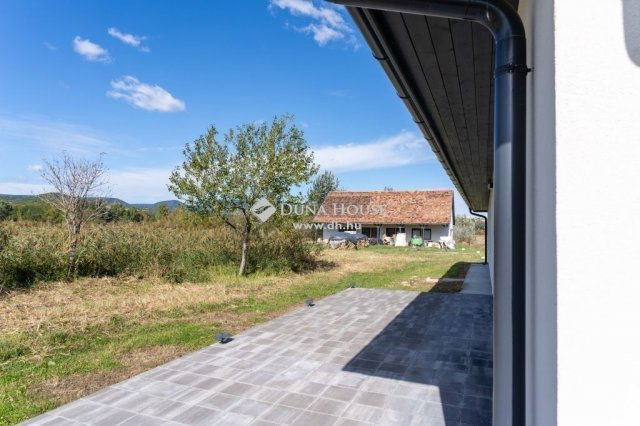 Eladó családi ház, Pomázon 199 M Ft, 5 szobás