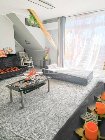 Eladó téglalakás, Balatonalmádiban 84.5 M Ft, 4 szobás