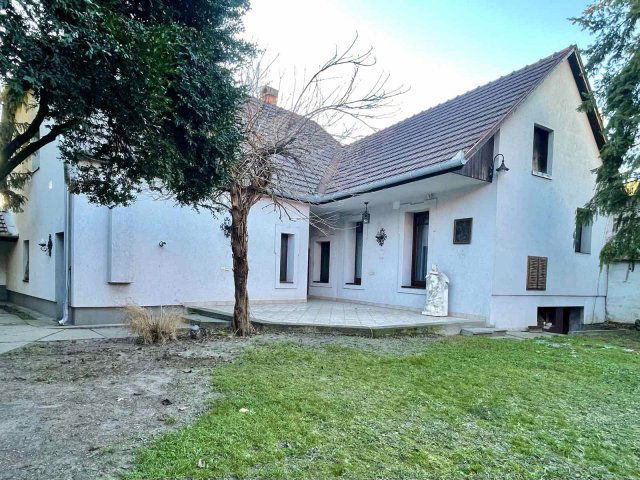 Eladó családi ház, Kecskeméten 199 M Ft, 6 szobás