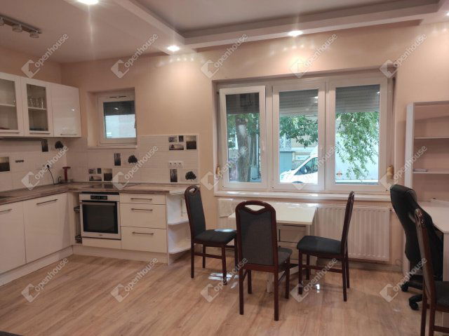 Kiadó téglalakás, albérlet, Szegeden 190 E Ft / hó, 2 szobás