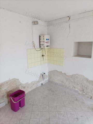 Eladó családi ház, Csabrendeken 8.9 M Ft, 3 szobás