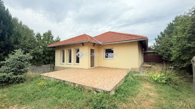 Eladó ikerház, Pomázon 95 M Ft, 4 szobás / költözzbe.hu