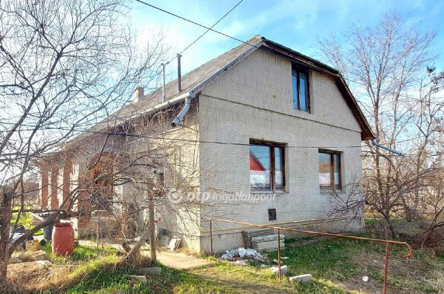Eladó családi ház, Szelevényen 20.499 M Ft, 3 szobás