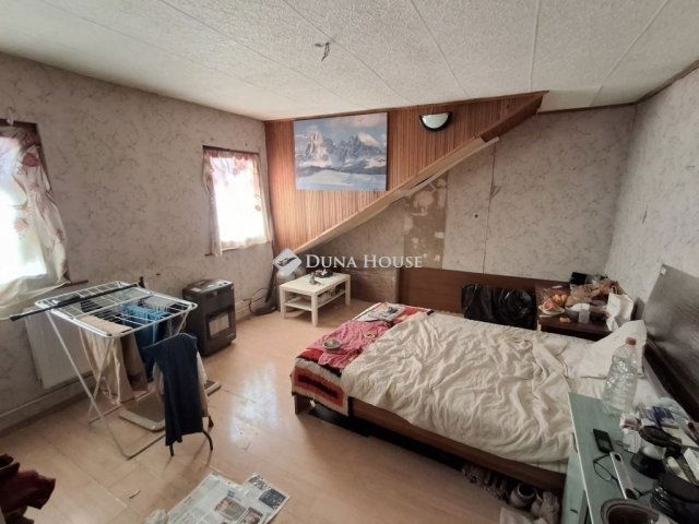 Eladó téglalakás, Budapesten, XV. kerületben 30 M Ft, 2 szobás
