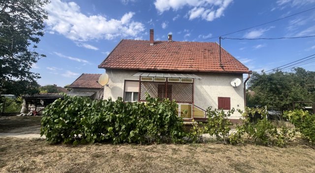 Eladó családi ház, Sarkadon 14.99 M Ft, 2 szobás