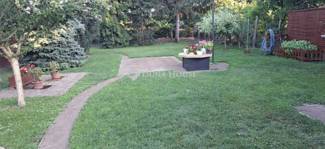 Eladó családi ház, Kecskeméten 69 M Ft, 7 szobás