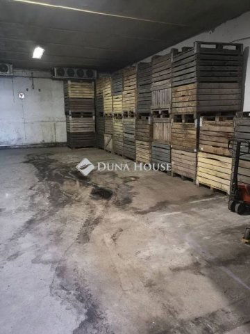 Eladó üzlethelyiség, Ajakon 23.49 M Ft / költözzbe.hu