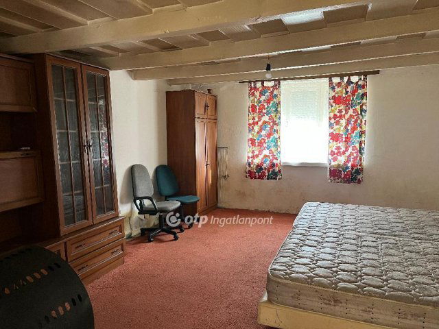 Eladó családi ház, Makláron 22.9 M Ft, 2 szobás