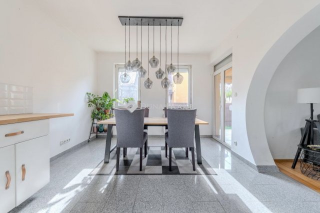 Eladó családi ház, Gödön 99.9 M Ft, 6 szobás