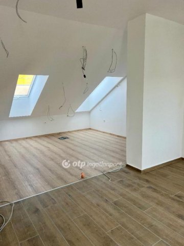 Eladó téglalakás, Budapesten, VIII. kerületben 115.98 M Ft