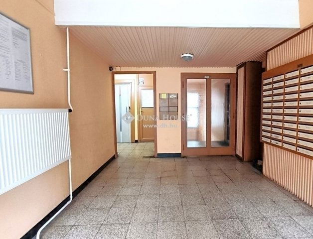Eladó panellakás, Budapesten, X. kerületben 62.9 M Ft, 2+1 szobás