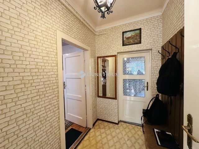 Eladó családi ház, Budapesten, IX. kerületben 62.5 M Ft
