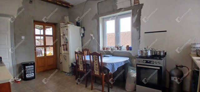 Eladó családi ház, Zalacsében 16.5 M Ft, 3 szobás