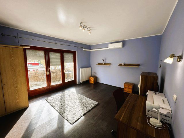 Eladó téglalakás, Pécsett 56.9 M Ft, 3 szobás