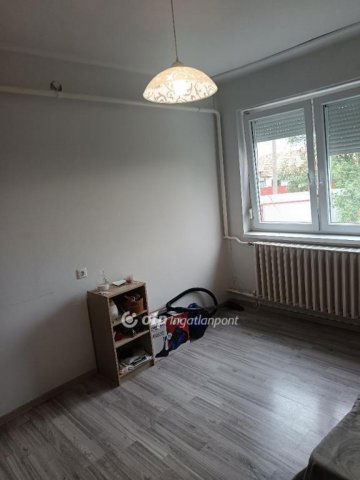 Eladó családi ház, Hajdúszováton 43.5 M Ft, 3 szobás