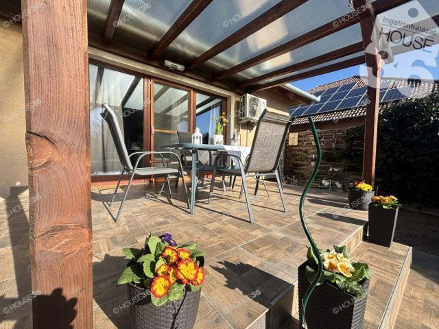 Eladó családi ház, Kecskeméten 104.9 M Ft, 4 szobás