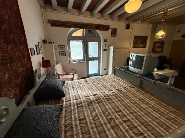 Eladó téglalakás, Egerben 49.99 M Ft, 2 szobás