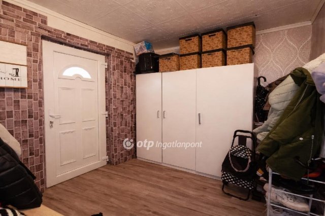 Eladó családi ház, Ceglédbercelen 43 M Ft, 3 szobás