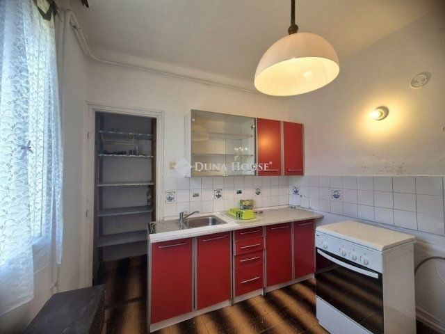 Eladó téglalakás, Budapesten, II. kerületben 109.9 M Ft