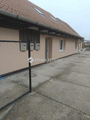 Eladó téglalakás, Hatvanban, Klapka utcában 59.5 M Ft, 4 szobás