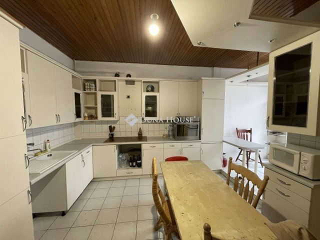 Eladó családi ház, Szegeden 163.78 M Ft, 3 szobás