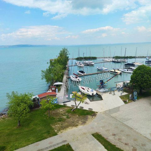 Eladó téglalakás, Siófokon 88.61 M Ft, 2 szobás