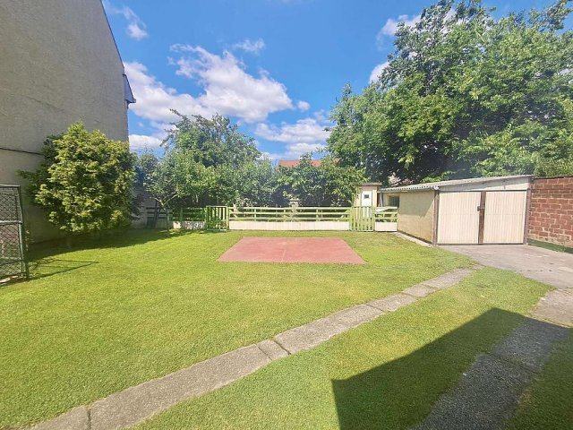 Eladó családi ház, Budapesten, XV. kerületben 135 M Ft, 7 szobás