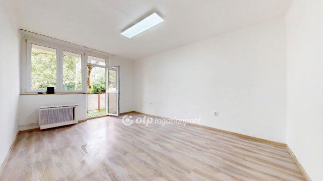 Eladó téglalakás, Kazincbarcikán 20 M Ft, 1 szobás