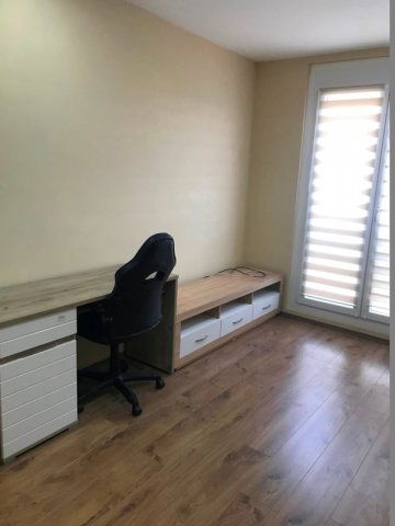 Kiadó panellakás, albérlet, Pécsett, Mezőszél utcában