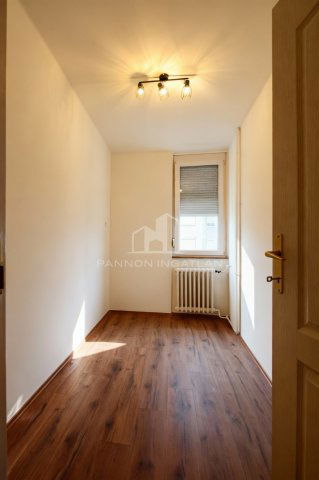 Eladó téglalakás, Hajmáskéren 26.8 M Ft, 2 szobás