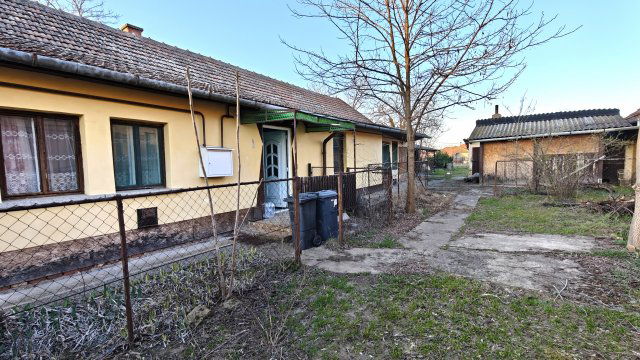 Eladó családi ház, Sándorfalván 29.8 M Ft, 4 szobás