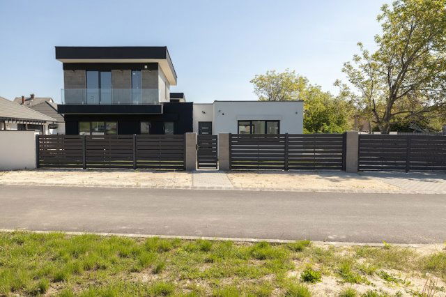 Eladó családi ház, Székesfehérvárott 199 M Ft, 5 szobás