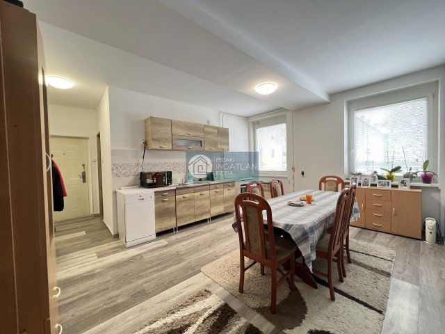 Eladó téglalakás, Kazincbarcikán, Építők útján 28.5 M Ft