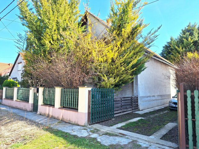 Eladó családi ház, Zsámbékon 59.99 M Ft, 3 szobás