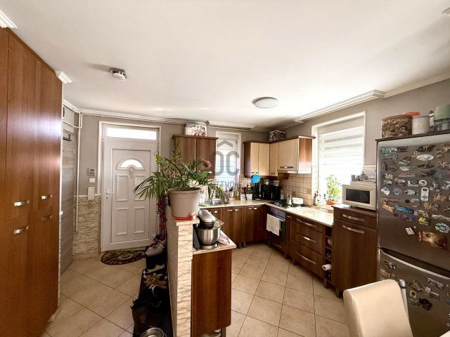 Eladó ikerház, Pécelen 136.9 M Ft, 4 szobás