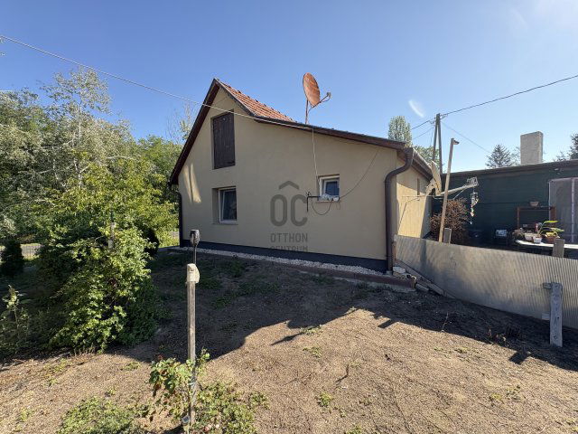 Eladó családi ház, Törtelen 29.9 M Ft, 4 szobás