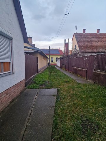 Eladó családi ház, Hajdúböszörményen 17.9 M Ft, 2 szobás