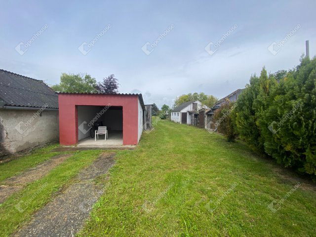 Eladó családi ház, Dunakilitin 89.9 M Ft, 7 szobás